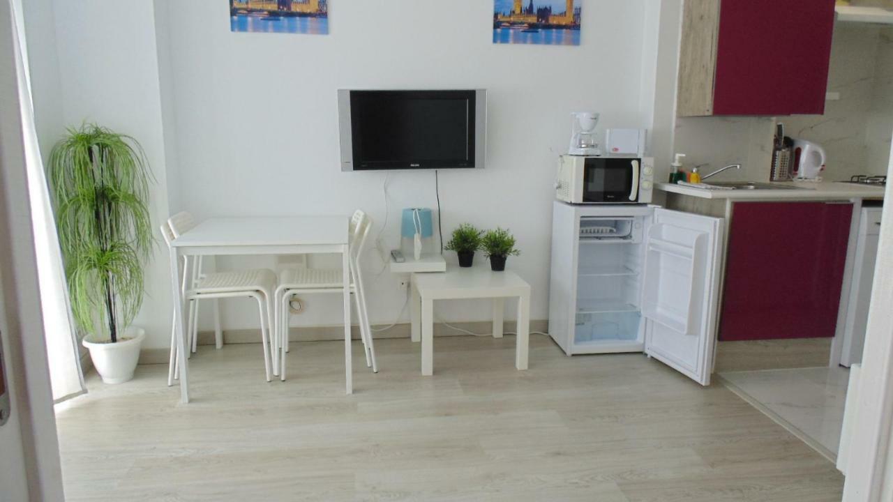 Apartamento En Centro A 150M Del Mar Apolo B Торевьиа Экстерьер фото